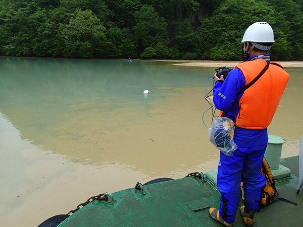 無人リモコンボードによる深浅測量